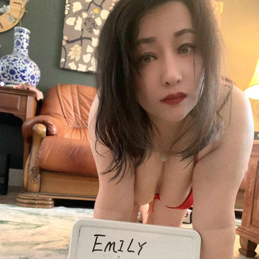 Emily is Female Escorts. | Montreal | Quebec | Canada | escortsaffair.com 