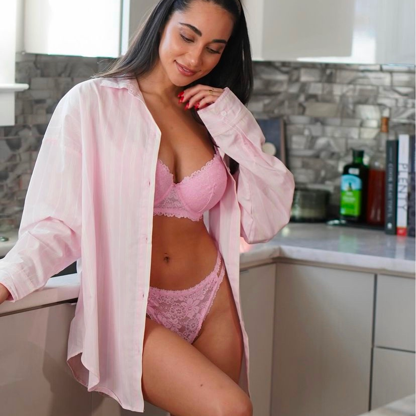 Cindy is Female Escorts. | Milton | Ontario | Canada | escortsaffair.com 