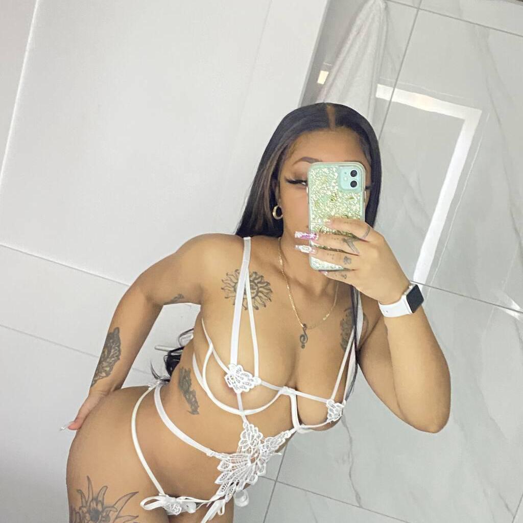 Nylah is Female Escorts. | windsor | Ontario | Canada | escortsaffair.com 