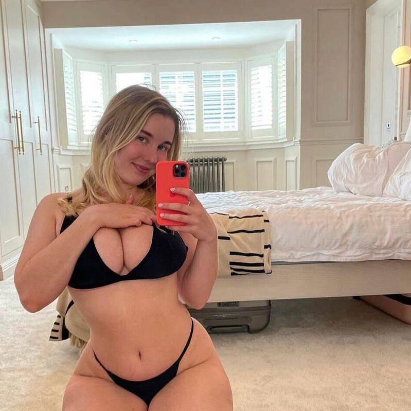 
                        Rose
                     is Female Escorts. | Barrie | Ontario | Canada | escortsaffair.com 
