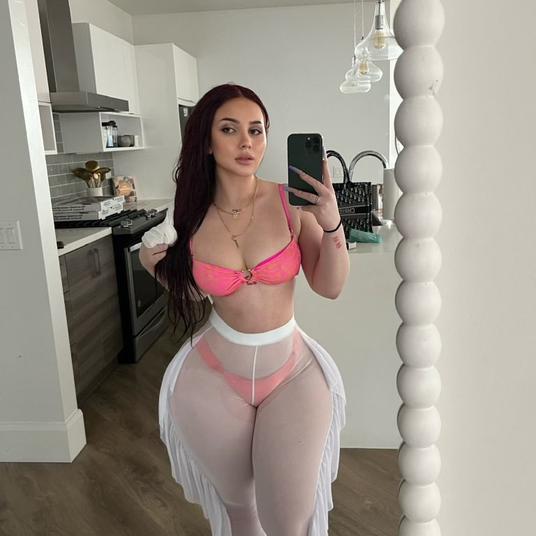 Mandy is Female Escorts. | Edmonton | Alberta | Canada | escortsaffair.com 