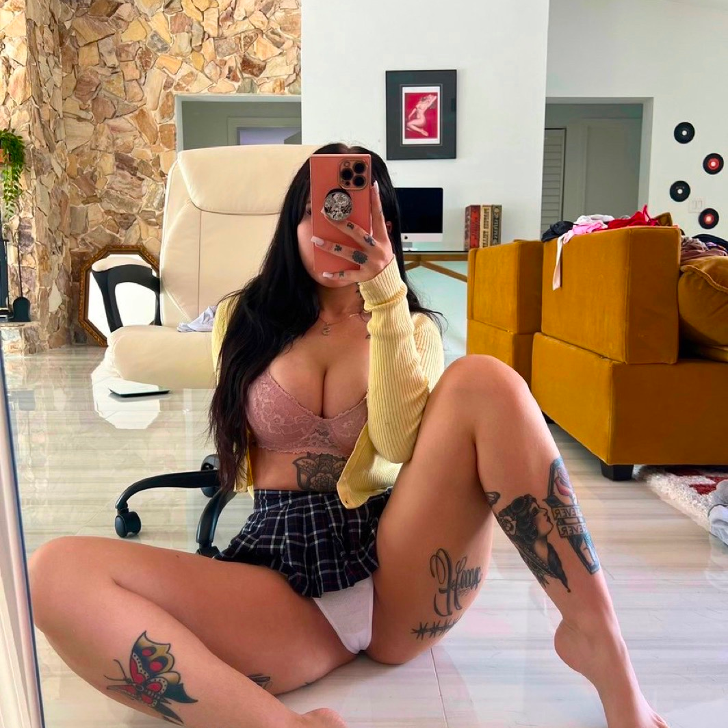 Clara is Female Escorts. | Victoria | British Columbia | Canada | escortsaffair.com 