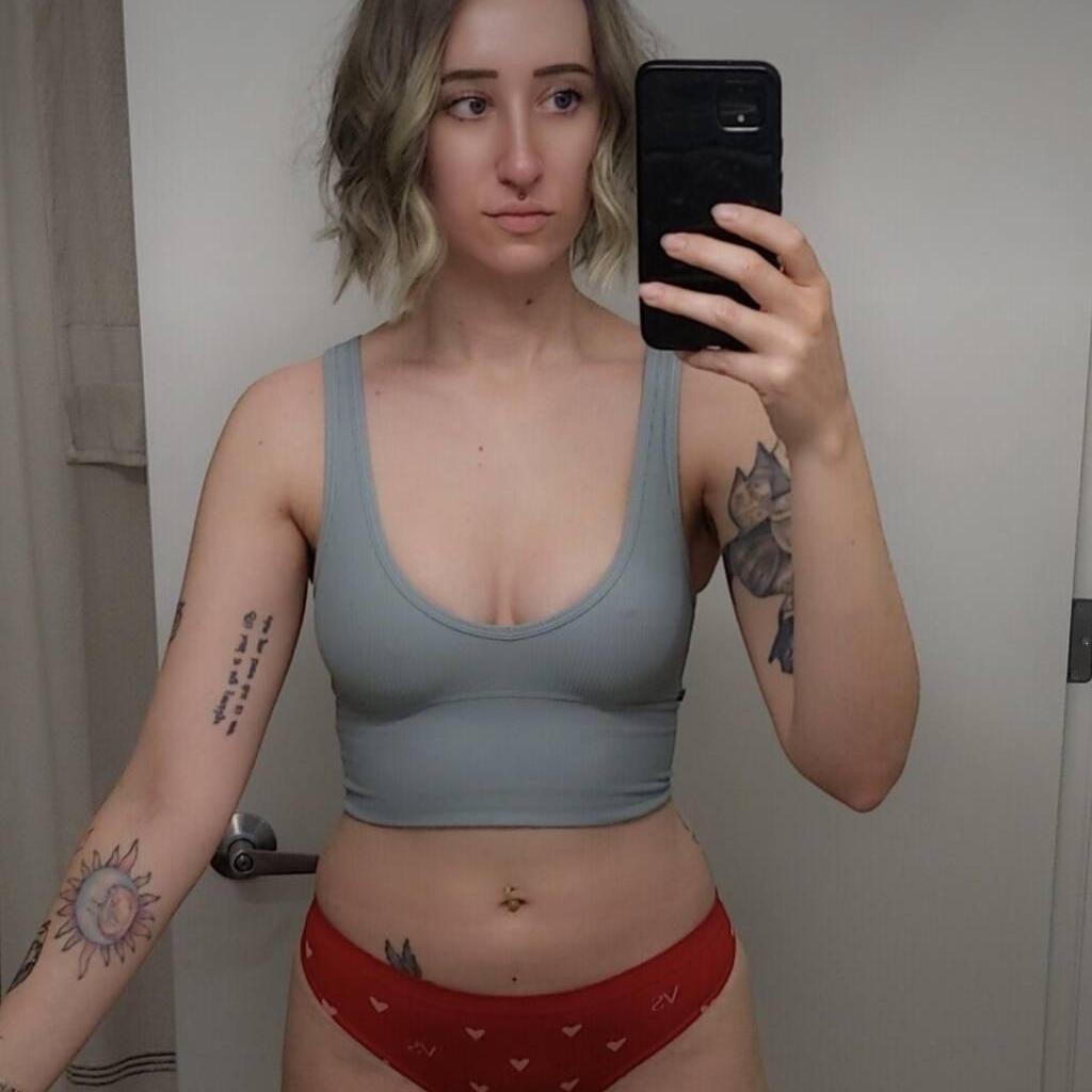 
                        Katy
                     is Female Escorts. | Sunshine Coast | British Columbia | Canada | escortsaffair.com 