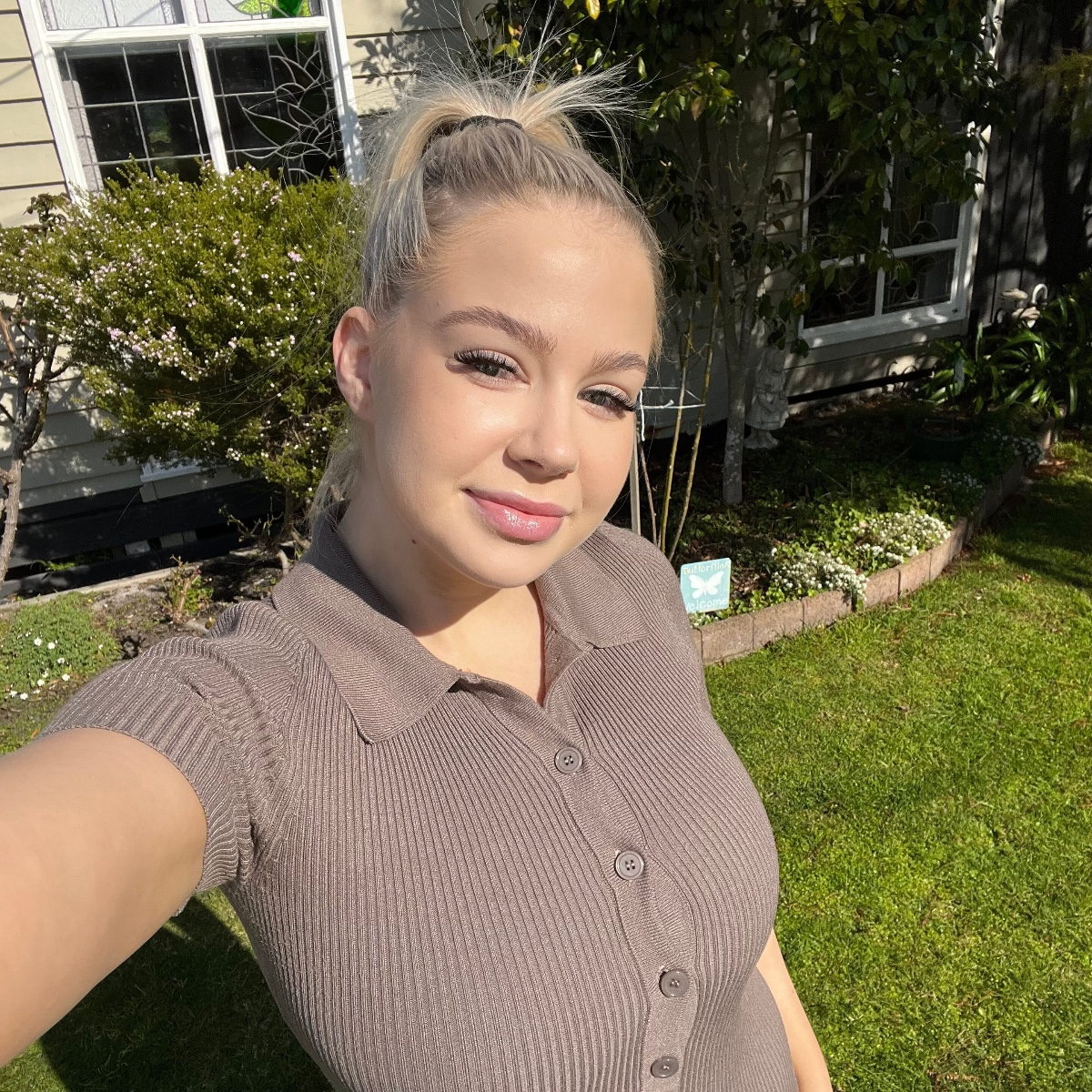 Stella is Female Escorts. | Lethbridge | Alberta | Canada | escortsaffair.com 