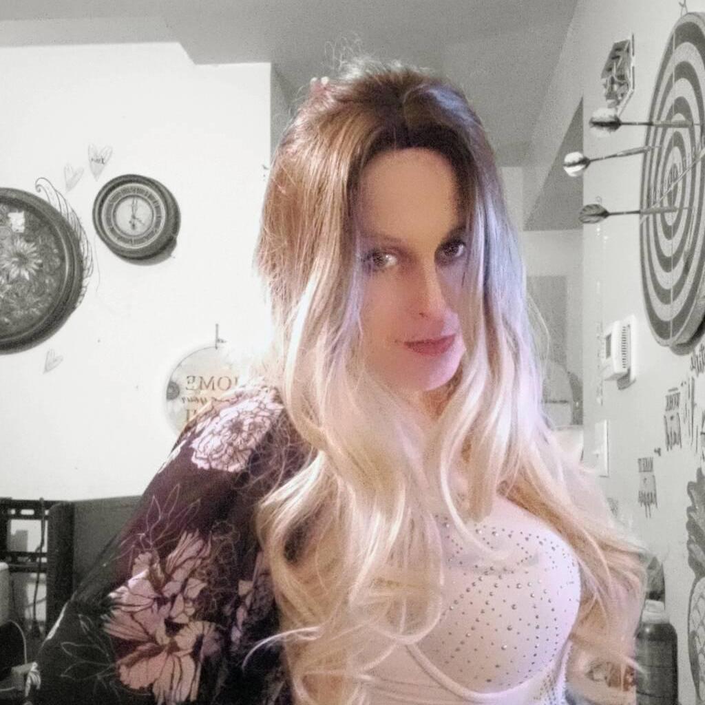 
                        Biannca
                     is Female Escorts. | Cornwall | Ontario | Canada | escortsaffair.com 