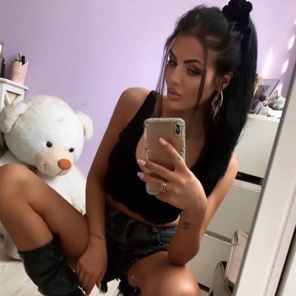 
                        Pamela
                     is Female Escorts. | Hamilton | Ontario | Canada | escortsaffair.com 