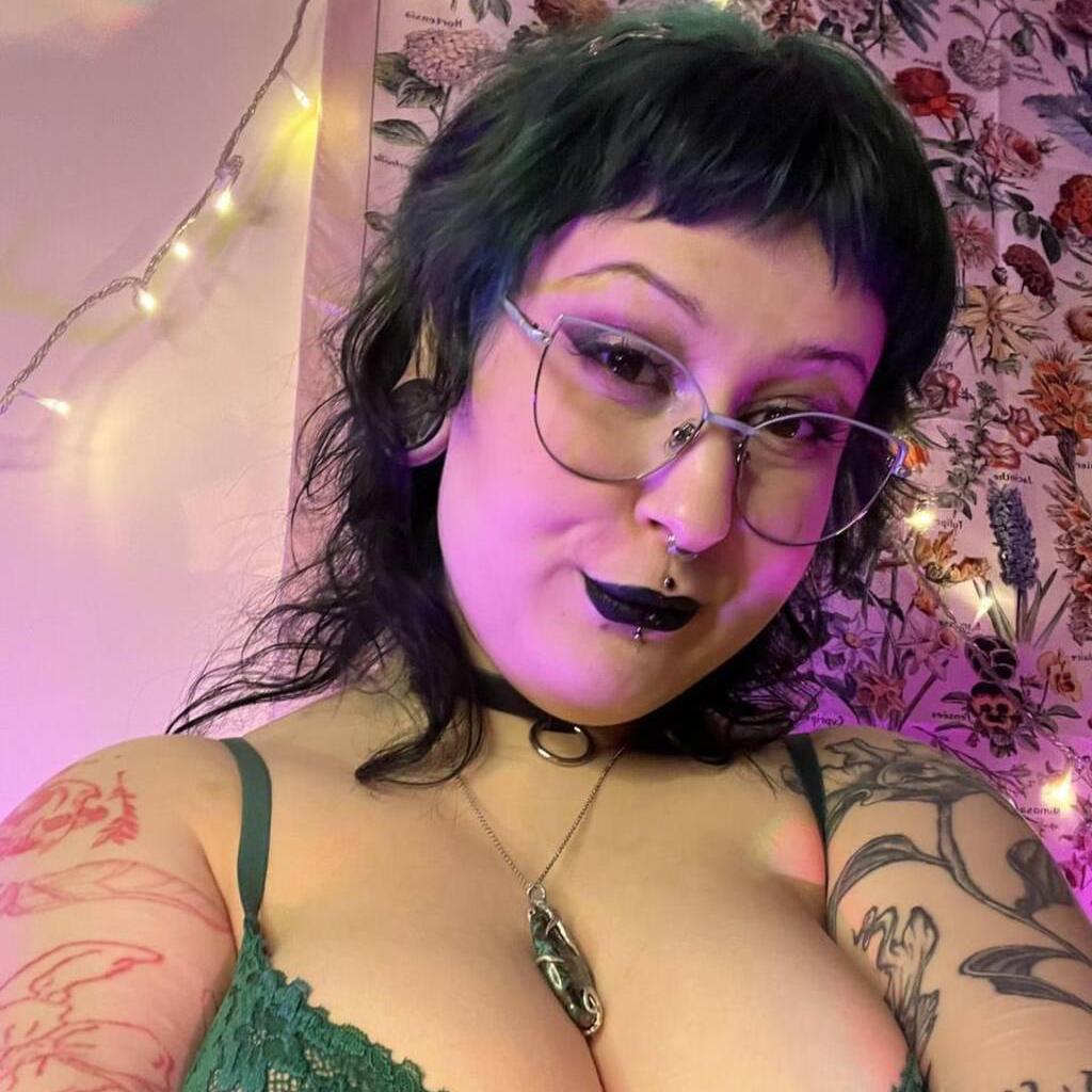 
                        Amber
                     is Female Escorts. | Brandon | Manitoba | Canada | escortsaffair.com 
