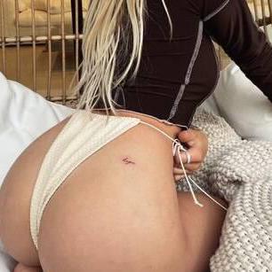 
                        Emily
                     is Female Escorts. | Peace River Country | British Columbia | Canada | escortsaffair.com 