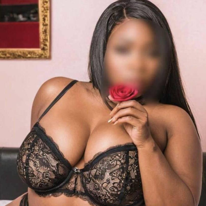 
                        Dona
                     is Female Escorts. | Montreal | Quebec | Canada | escortsaffair.com 