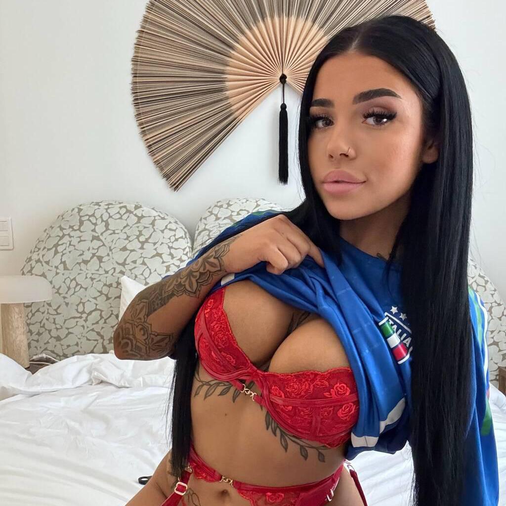 
                        Romy
                     is Female Escorts. | Montreal | Quebec | Canada | escortsaffair.com 