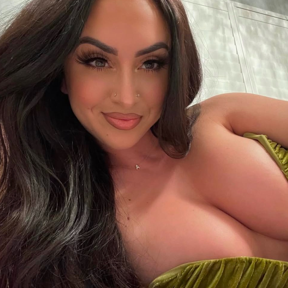 Alicia is Female Escorts. | Hanover | Ontario | Canada | escortsaffair.com 