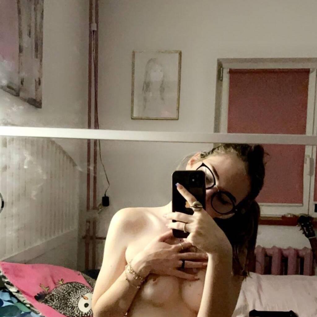 
                        Lily
                     is Female Escorts. | Sault Ste Marie | Ontario | Canada | escortsaffair.com 