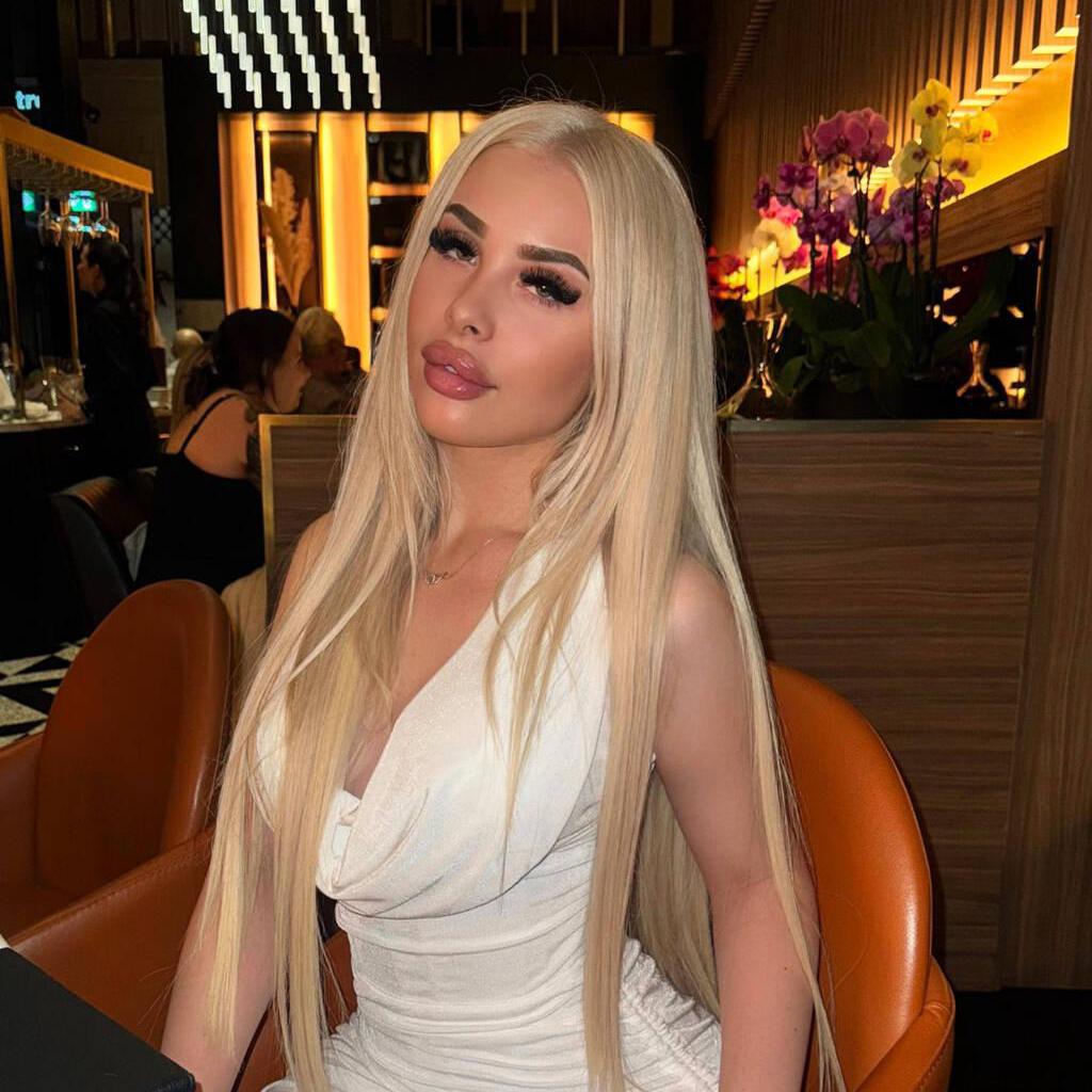 
                        Barbie
                     is Female Escorts. | Hamilton | Ontario | Canada | escortsaffair.com 