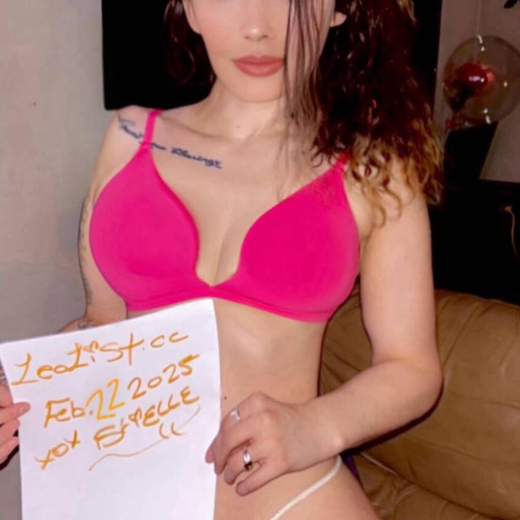 
                        ℬ𝓇𝒾𝑒𝓁𝓁𝑒
                     is Female Escorts. | Medicine Hat | Alberta | Canada | escortsaffair.com 