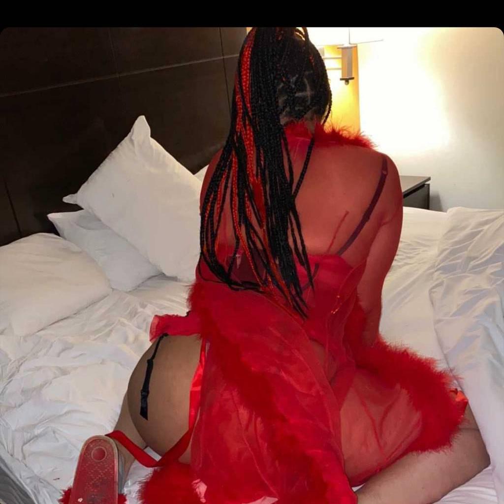 
                        Tina
                     is Female Escorts. | Toronto | Ontario | Canada | escortsaffair.com 