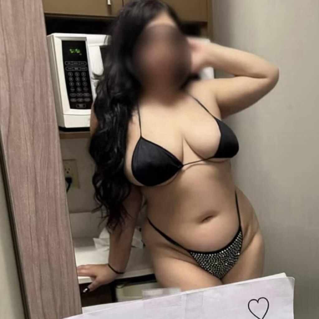 
                        Fatty
                     is Female Escorts. | Montreal | Quebec | Canada | escortsaffair.com 