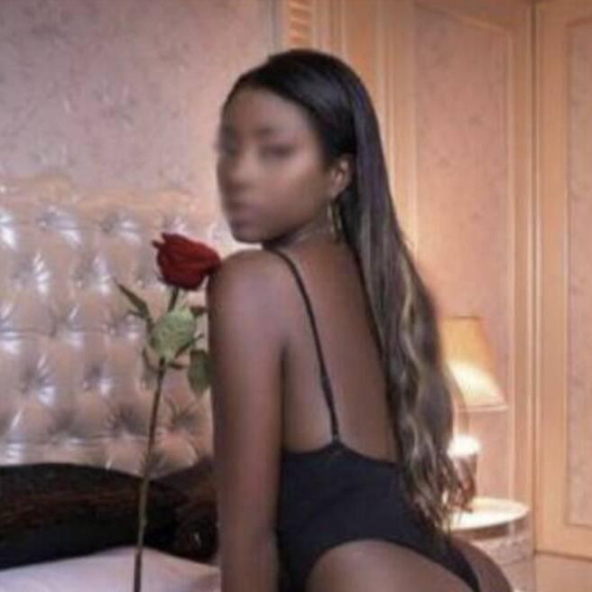 
                        Amber
                     is Female Escorts. | Niagara | Ontario | Canada | escortsaffair.com 