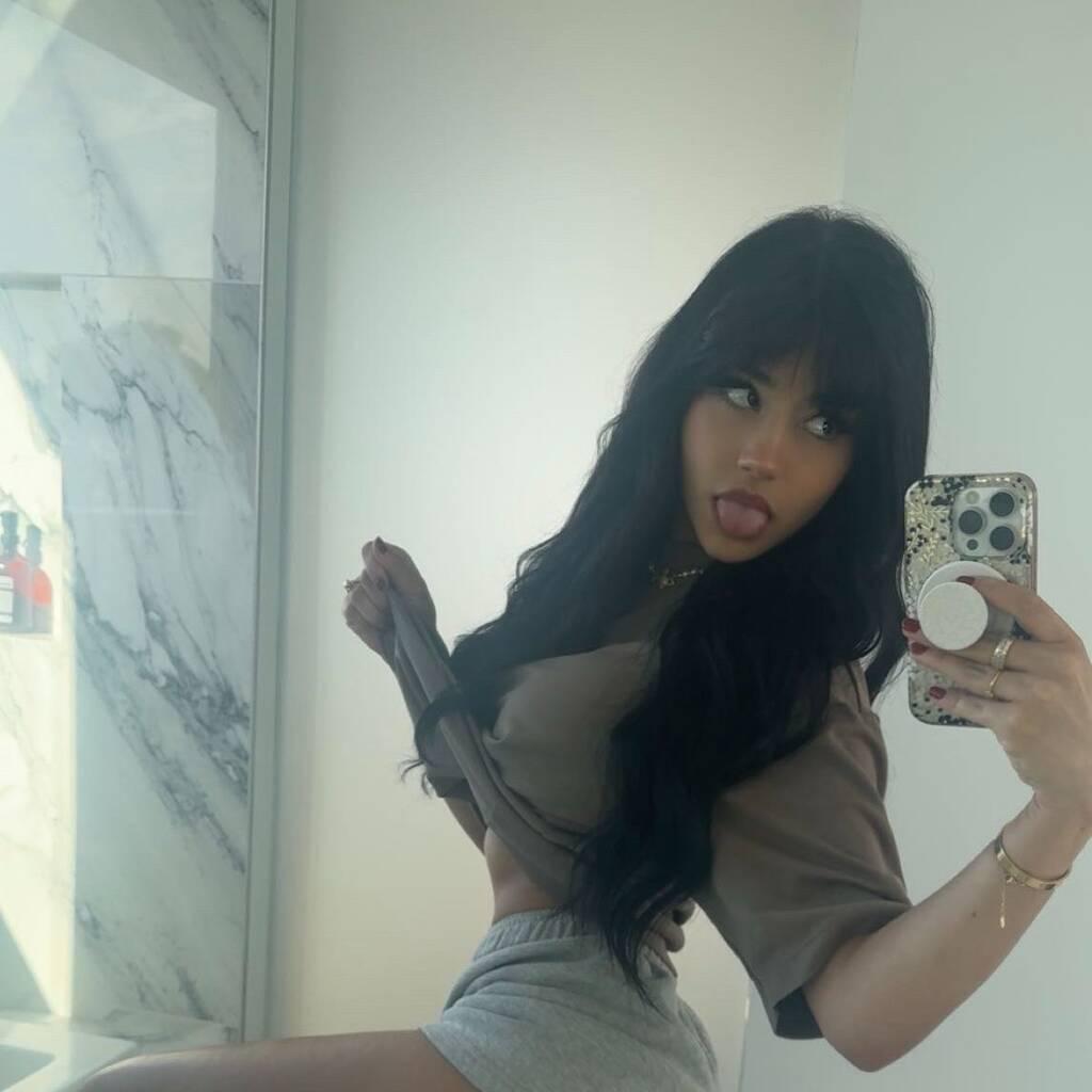 
                        Kim
                     is Female Escorts. | Brampton | Ontario | Canada | escortsaffair.com 