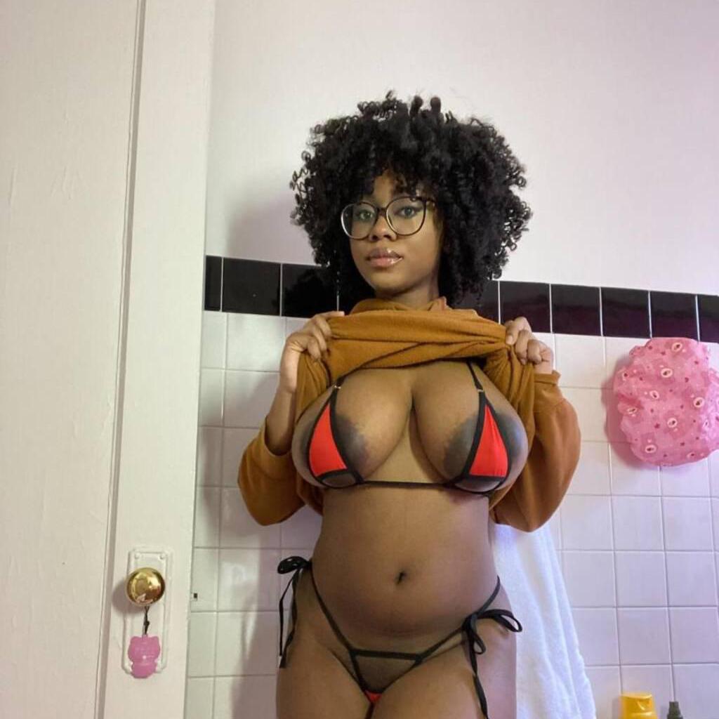 
                        Lara
                     is Female Escorts. | Sudbury | Ontario | Canada | escortsaffair.com 