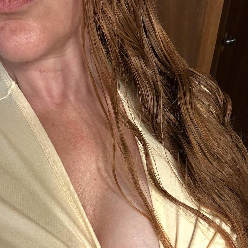 
                        Robyn
                     is Female Escorts. | Red Deer | Alberta | Canada | escortsaffair.com 