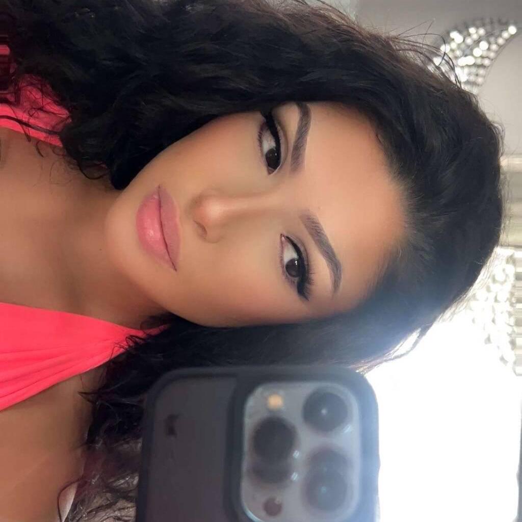 
                        Hannah
                     is Female Escorts. | Calgary | Alberta | Canada | escortsaffair.com 