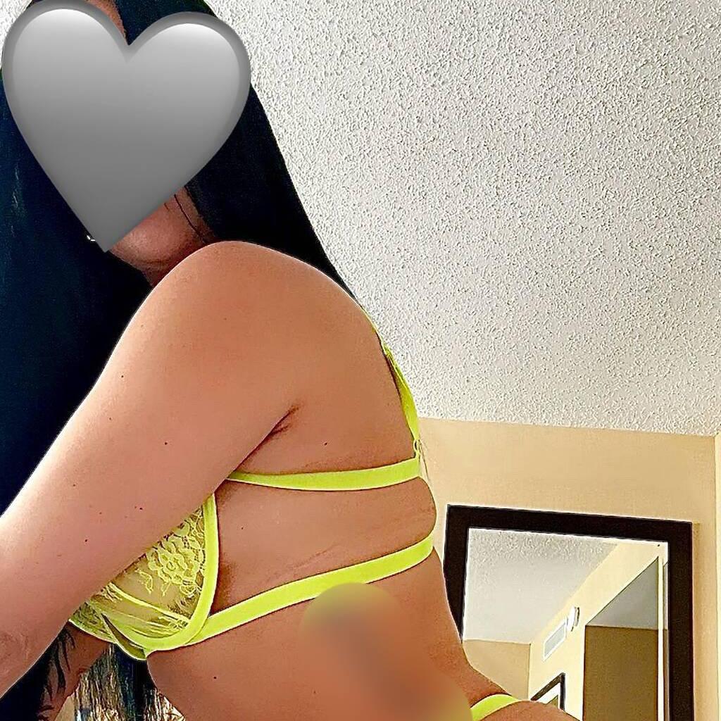 
                        Marina
                     is Female Escorts. | Moncton | New Brunswick | Canada | escortsaffair.com 