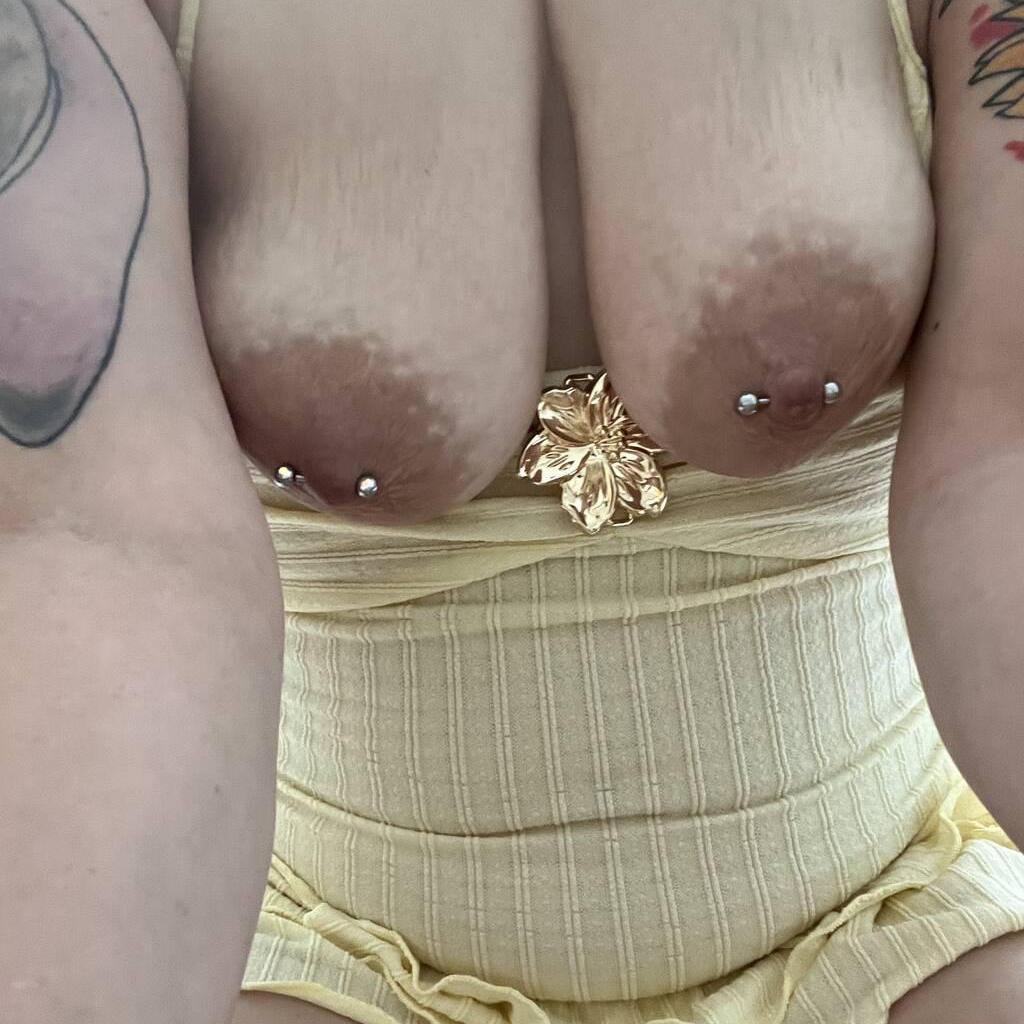 
                        Canadian Angel
                     is Female Escorts. | Niagara | Ontario | Canada | escortsaffair.com 