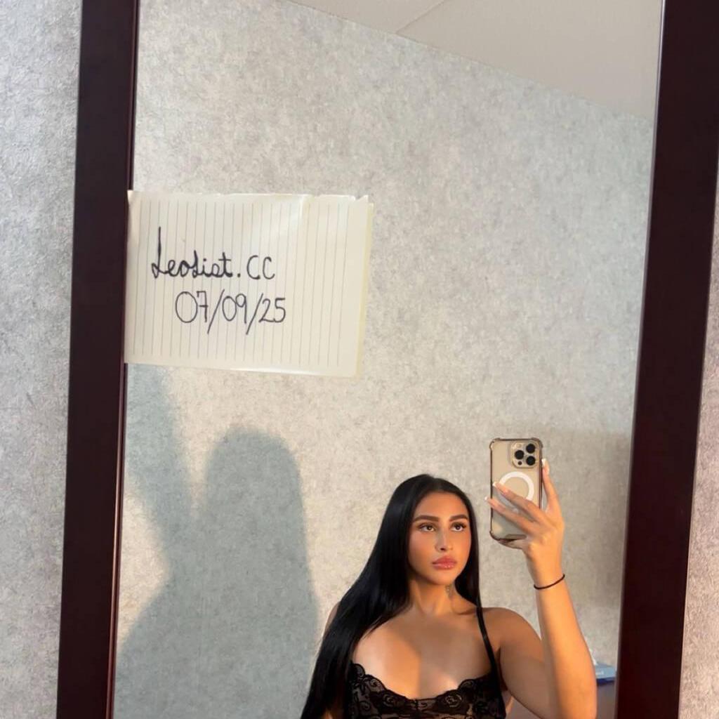 
                        Valentina
                     is Female Escorts. | windsor | Ontario | Canada | escortsaffair.com 