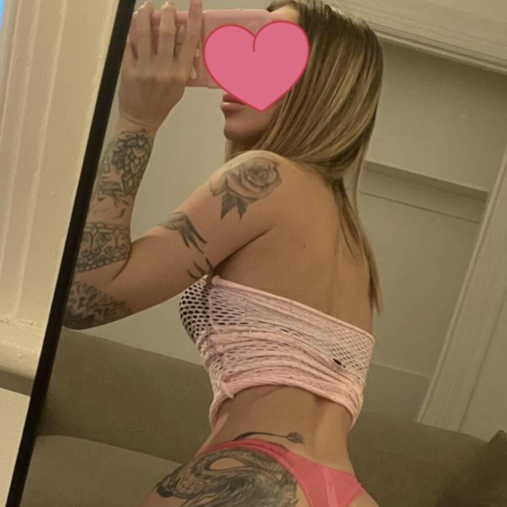 
                        Charlotte
                     is Female Escorts. | Mississauga | Ontario | Canada | escortsaffair.com 