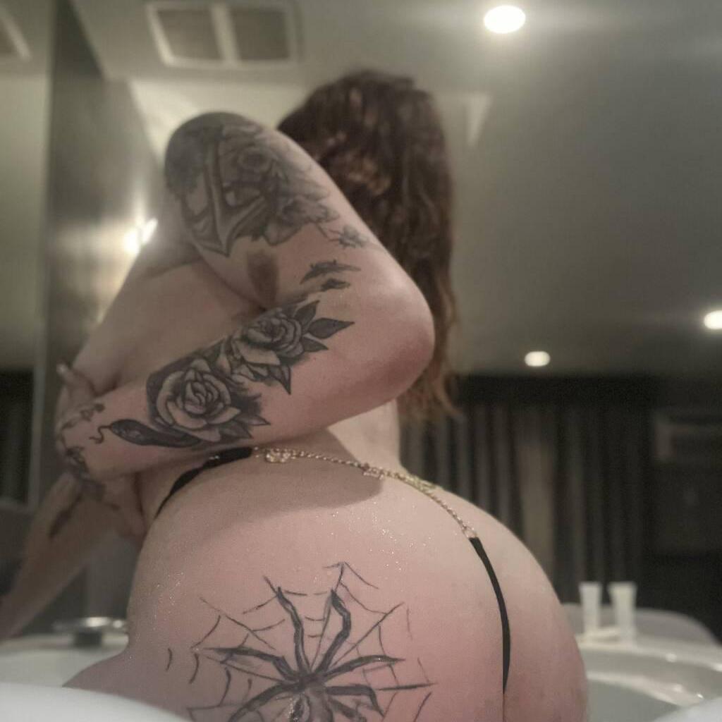 
                        hannah
                     is Female Escorts. | London | Ontario | Canada | escortsaffair.com 