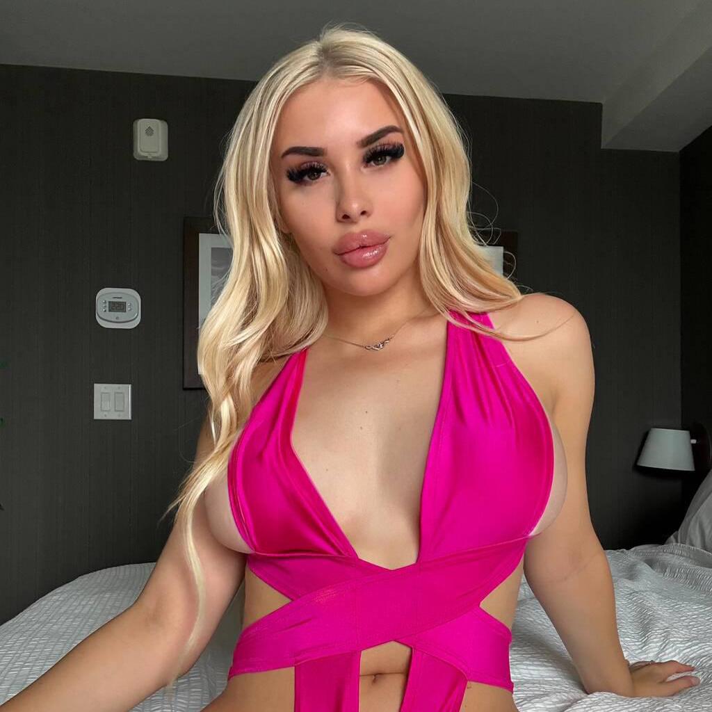 
                        Barbie
                     is Female Escorts. | Oakville | Ontario | Canada | escortsaffair.com 