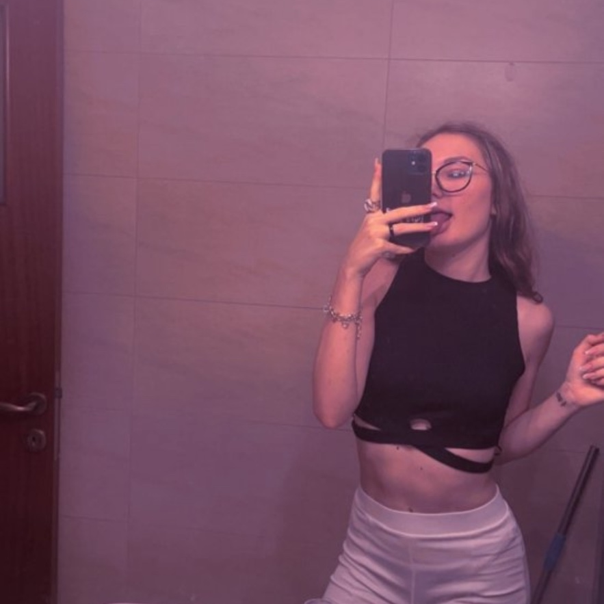 Paris is Female Escorts. | Maui | Hawaii | United States | escortsaffair.com 