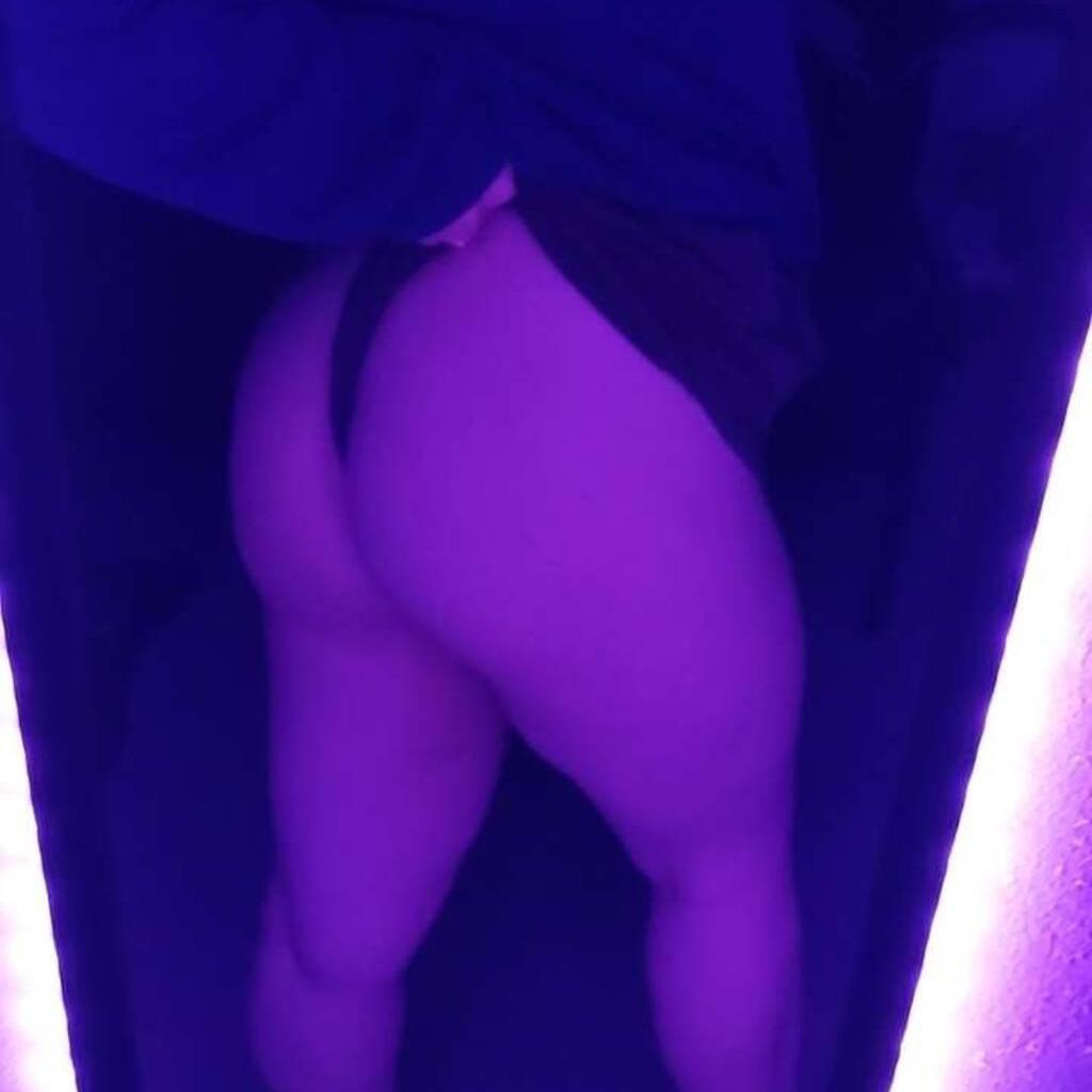 
                        Mia
                     is Female Escorts. | Cambridge | Ontario | Canada | escortsaffair.com 