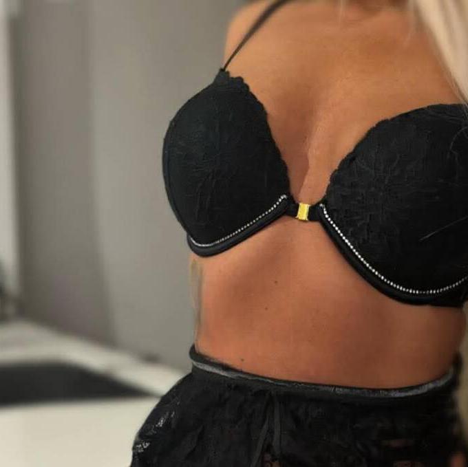 
                        Barbara
                     is Female Escorts. | Montreal | Quebec | Canada | escortsaffair.com 