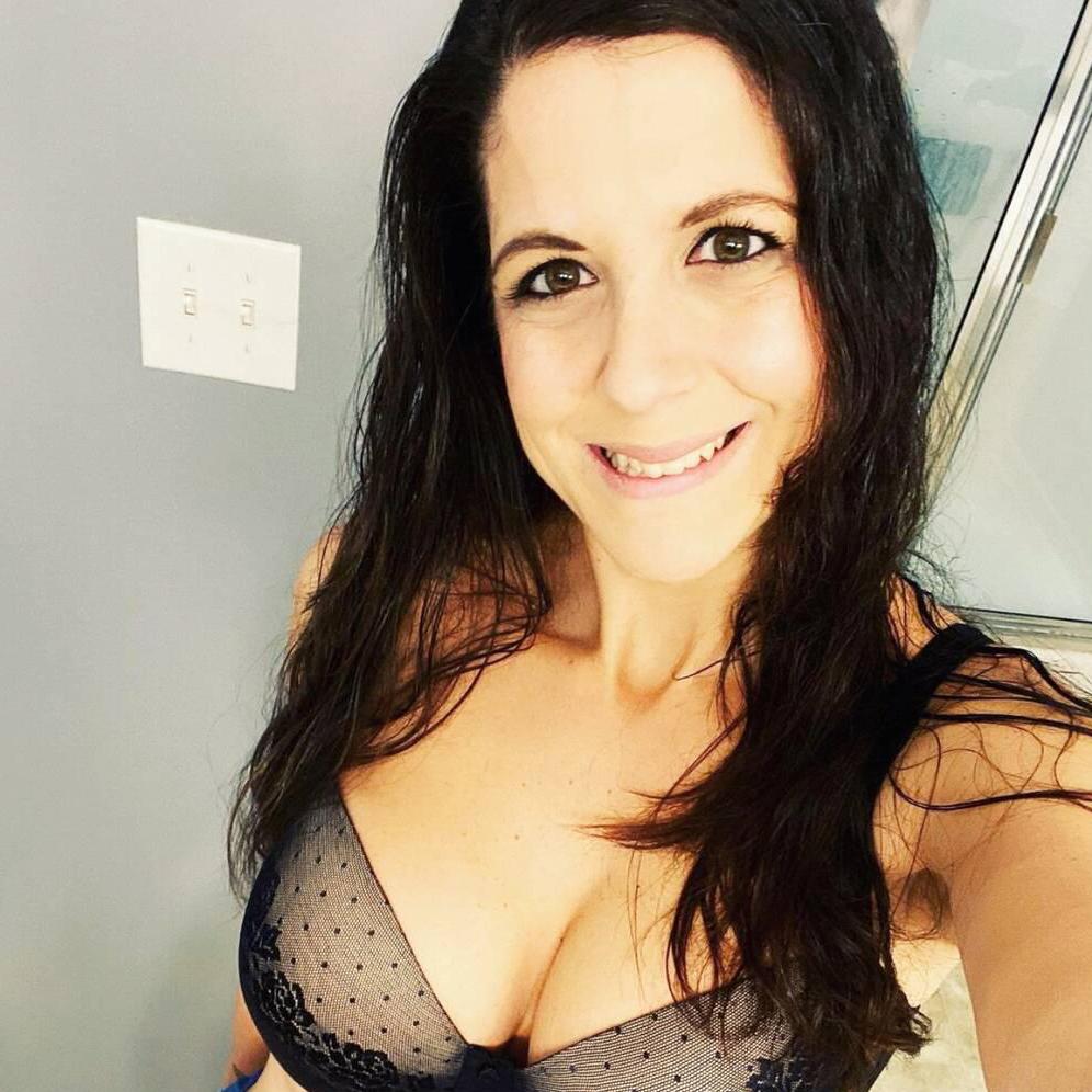 
                        Layla
                     is Female Escorts. | Cornwall | Ontario | Canada | escortsaffair.com 