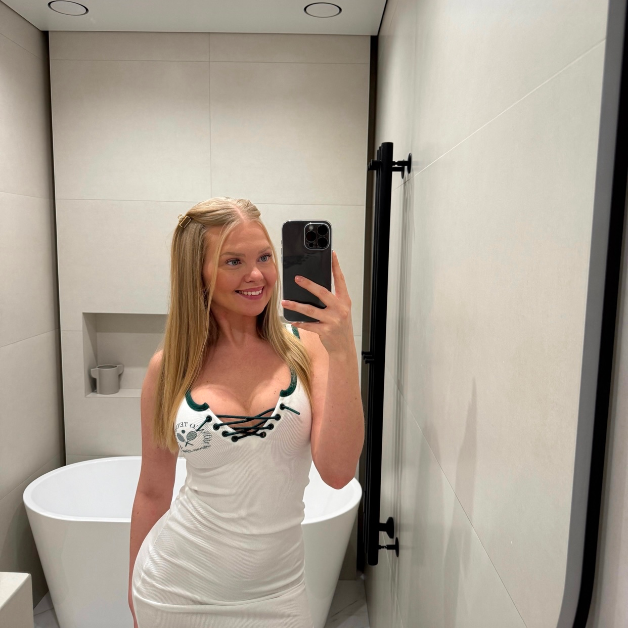 Ciara Lewis is Female Escorts. | Burlington | Ontario | Canada | escortsaffair.com 