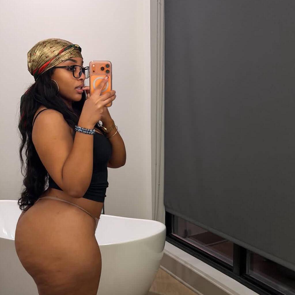 
                        Annie
                     is Female Escorts. | Peace River Country | British Columbia | Canada | escortsaffair.com 