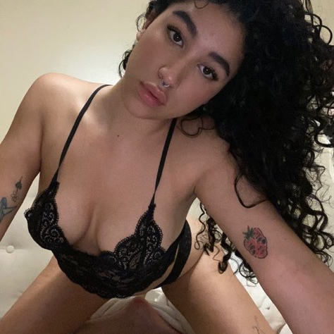 Bella is Female Escorts. | Fredericton | New Brunswick | Canada | escortsaffair.com 