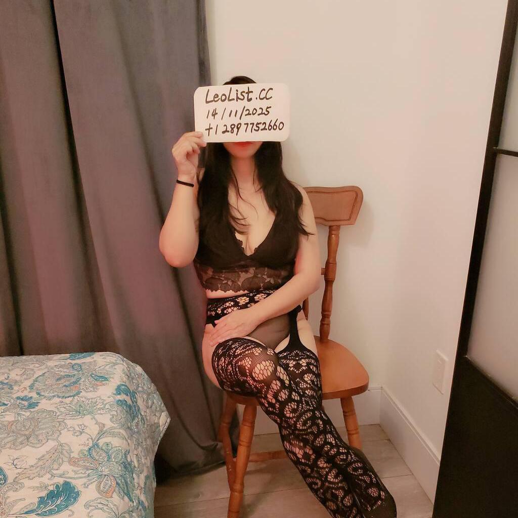 
                        Kelly
                     is Female Escorts. | Hamilton | Ontario | Canada | escortsaffair.com 