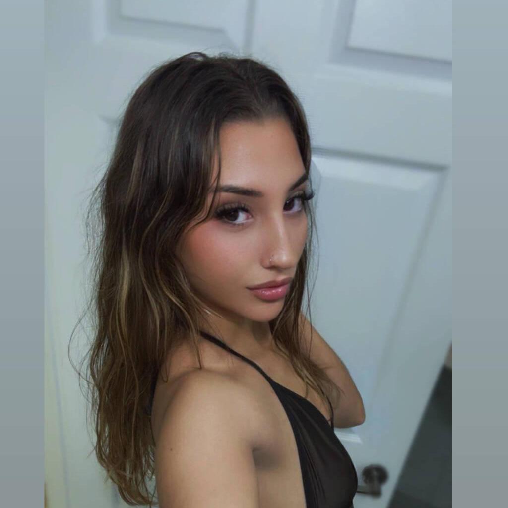 
                        Leah Rose
                     is Female Escorts. | Kitchener | Ontario | Canada | escortsaffair.com 