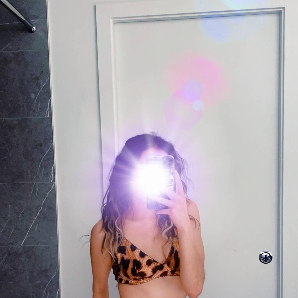 
                        Whitney
                     is Female Escorts. | Kelowna | British Columbia | Canada | escortsaffair.com 