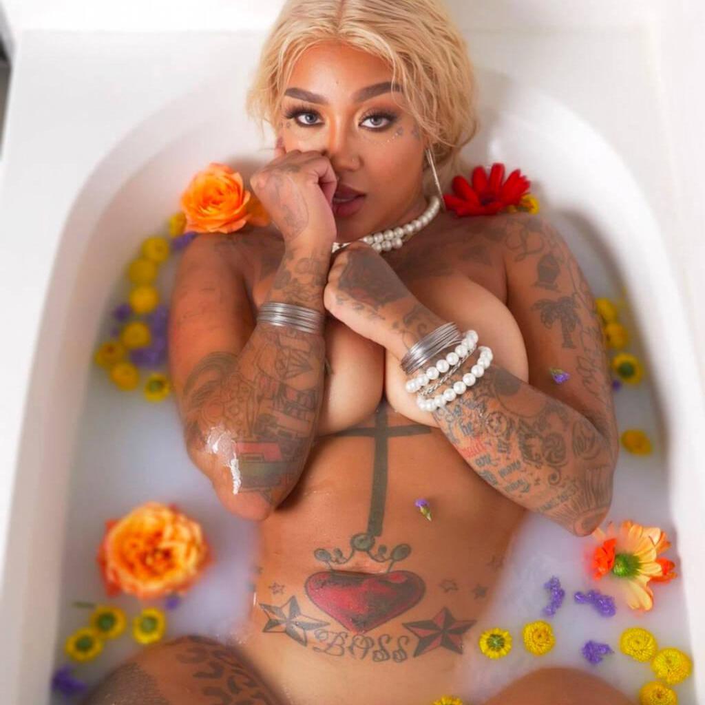 
                        FiveStar Stunna
                     is Female Escorts. | Calgary | Alberta | Canada | escortsaffair.com 