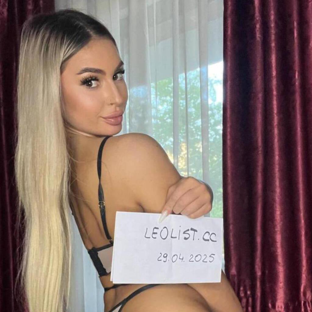 
                        Shakira
                     is Female Escorts. | Brampton | Ontario | Canada | escortsaffair.com 