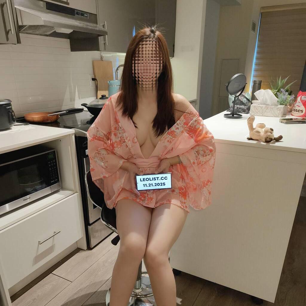 
                        Snow
                     is Female Escorts. | Toronto | Ontario | Canada | escortsaffair.com 