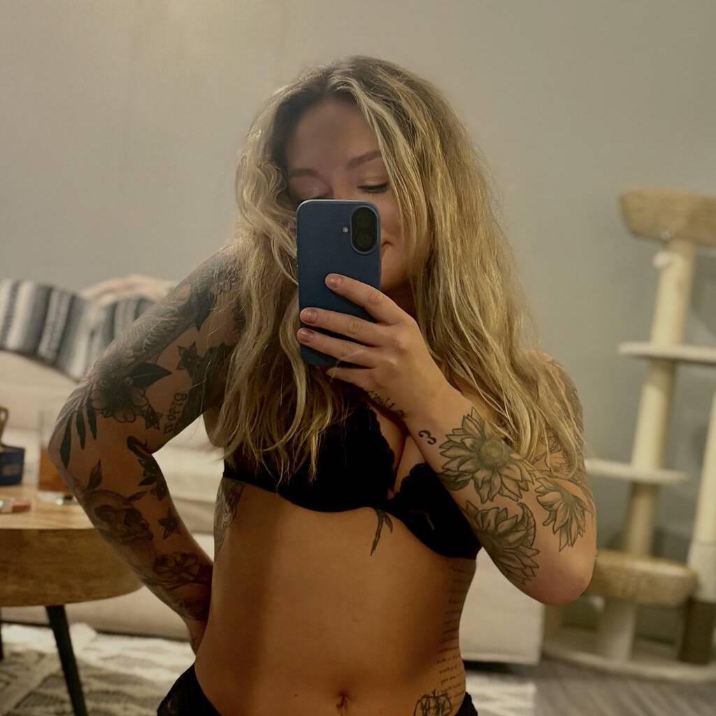 
                        Aspen
                     is Female Escorts. | Lethbridge | Alberta | Canada | escortsaffair.com 