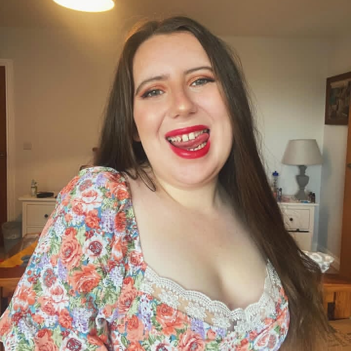 Mariana Moretz is Female Escorts. | Redding | California | United States | escortsaffair.com 