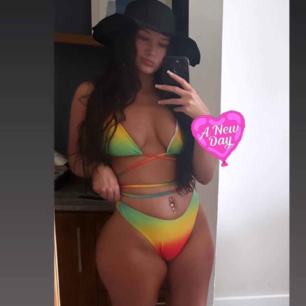 
                        Laura
                     is Female Escorts. | Kingston | Ontario | Canada | escortsaffair.com 