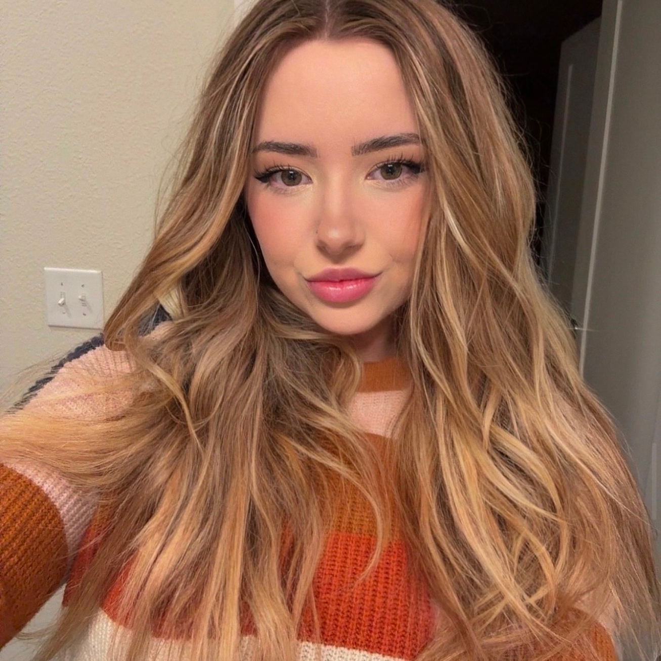 Sarah giona is Female Escorts. | Redding | California | United States | escortsaffair.com 