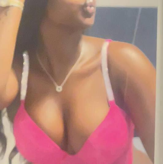 
                        Mena
                     is Female Escorts. | Kitchener | Ontario | Canada | escortsaffair.com 