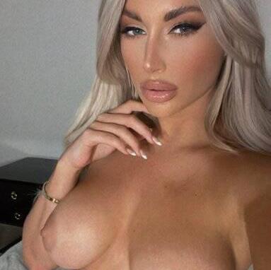 
                        Laura
                     is Female Escorts. | Hamilton | Ontario | Canada | escortsaffair.com 